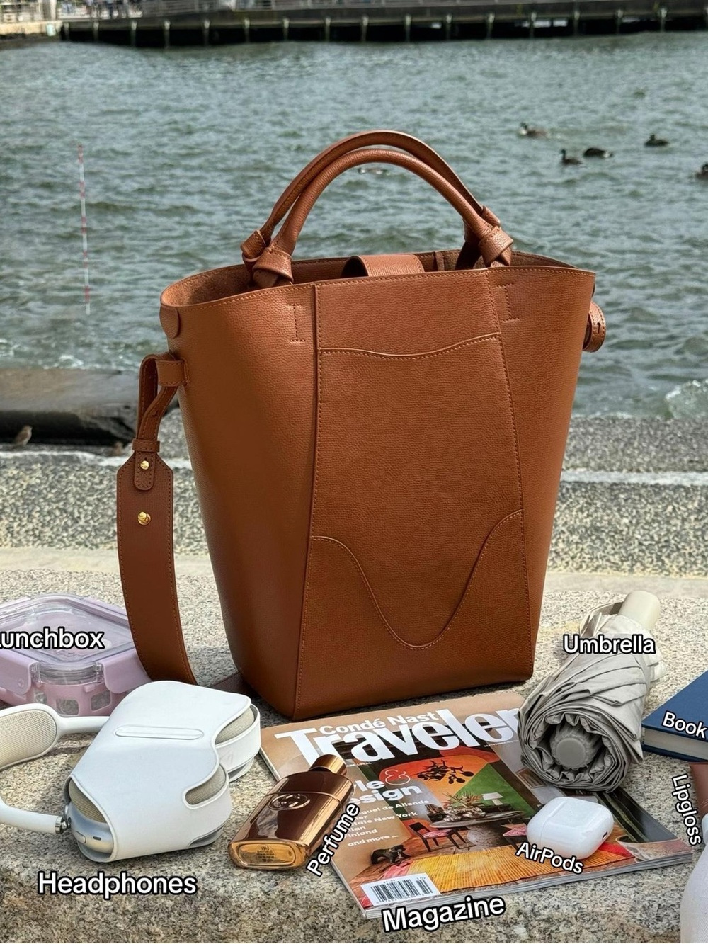 OLEADA Classic Tan Leather Shoulder Bag - Women Medium